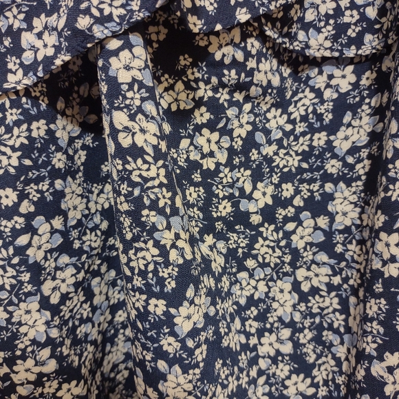 Top - Picture 3 of 4